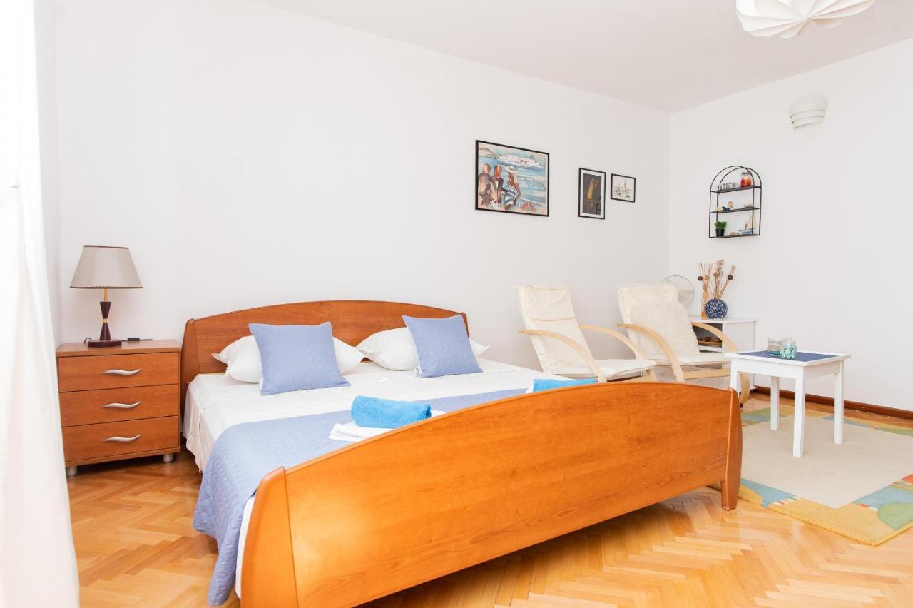 Beautiful Cozy Apartment Jug In Nice Neighbourhood. Split Bagian luar foto