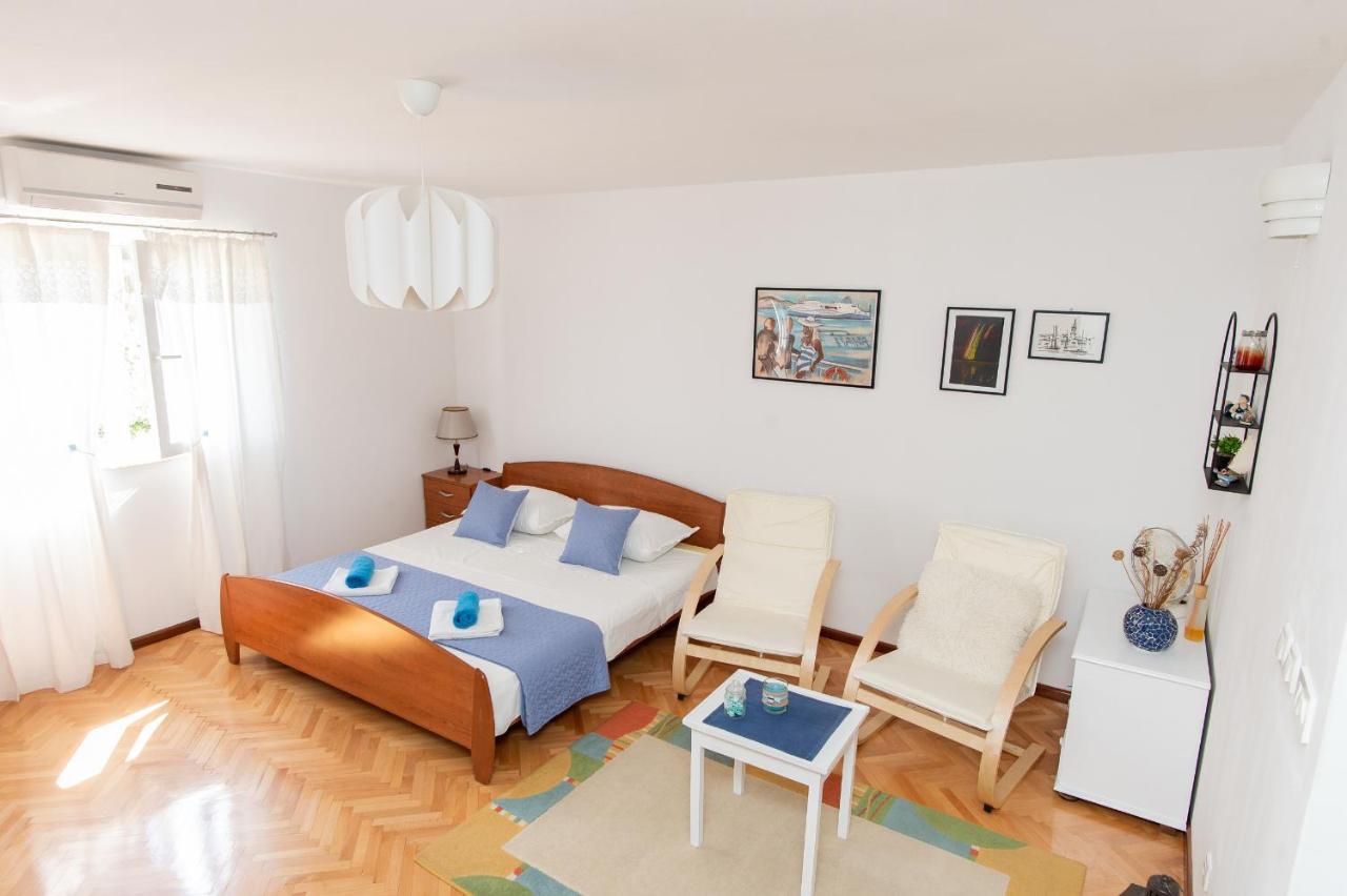 Beautiful Cozy Apartment Jug In Nice Neighbourhood. Split Bagian luar foto