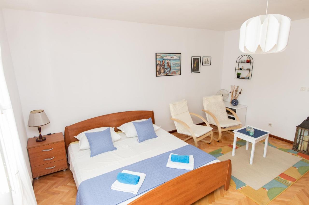 Beautiful Cozy Apartment Jug In Nice Neighbourhood. Split Bagian luar foto